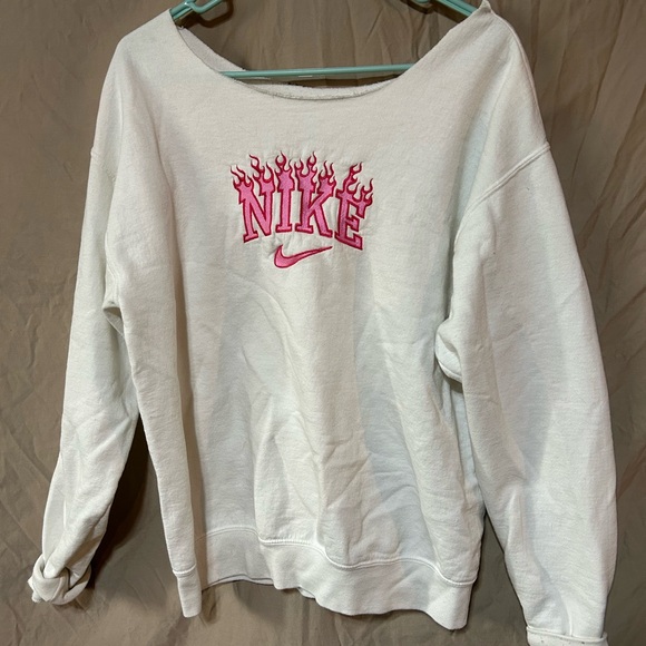 Embroidered sweatshirt - Picture 1 of 1